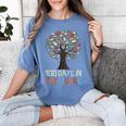 100 Days In The Books Tree Reading Teacher Student 100th Day Women's Comfort Colors T-Shirt Chalky Mint