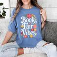 Book Fair Vibes Groovy 70s Retro School Librarian Women's Comfort Colors T-Shirt Chalky Mint