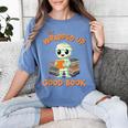 Cute Halloween Teacher Librarian Mummy Reading Books Women's Comfort Colors T-Shirt Chalky Mint