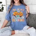 Fall In Love With Reading Thanksgiving Pumpkin Book Lover Women's Comfort Colors T-Shirt Chalky Mint Fall In Love With Reading Thanksgiving Pumpkin Book Lover Women's Comfort Colors T-Shirt Chalky Mint