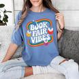 Library Book Fair Vibe Groovy Retro School Reading Nostalgic Women's Comfort Colors T-Shirt Chalky Mint