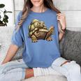 Sulcata Tortoise Reading A Book Women's Comfort Colors T-Shirt Chalky Mint