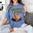 Unearth A Story Fox Reads a Book Women's Comfort Colors T-Shirt Chalky Mint