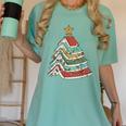 Book Christmas Tree For Librarians Book Lovers Women's Comfort Colors T-Shirt Violet