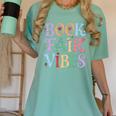 Book Fair Vibes Groovy Retro Reading Women's Comfort Colors T-Shirt Violet