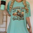 Bookish Retro Western Cowgirl Texas Book Lover Novel Reader Women's Comfort Colors T-Shirt Violet