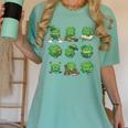 Cute Shamrock Reading St Patricks Day Teacher Book Lovers Women's Comfort Colors T-Shirt Violet