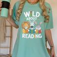 Cute Wildlife Zoo Animals For Book Reader Bookworms Women's Comfort Colors T-Shirt Violet