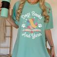 Dogs Books And Yarn Knitter Knitting Women's Comfort Colors T-Shirt Violet