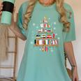 Library Books Christmas Tree Teacher Xmas Snowflake Women's Comfort Colors T-Shirt Violet
