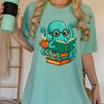 Octopus Reading Book Reading Bookworm Reader Women's Comfort Colors T-Shirt Violet