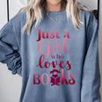 JUST A GIRL WHO LOVES BOOKS LIBRARIAN BOOK LOVERS BOOKWORM Comfort Colors Sweatshirt Denim JUST A GIRL WHO LOVES BOOKS LIBRARIAN BOOK LOVERS BOOKWORM Comfort Colors Sweatshirt Denim