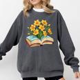 Daffodils Flowers Book Floral Comfort Colors Sweatshirt Pepper