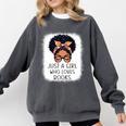 Just a Girl Who Loves Books Messy Bun Black Women Reading Comfort Colors Sweatshirt Pepper
