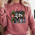 Cosy Sloth In Bookshelf With Plants Comfort Colors Sweatshirt Orchid