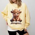Highland Cow Reading Book Bookworm Comfort Colors Sweatshirt Blue Spruce
