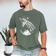 Cute Giraffe Wear Glasses Reading Book Librarian Bookworm Men's Comfort Colors T-Shirt Moss