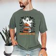 Haunted By My TBR Boo Halloween Book Lover Librarian Men's Comfort Colors T-Shirt Moss