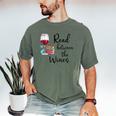 Read Between The Wines Im Just a Girl Who Loves Books & Wine Men's Comfort Colors T-Shirt Moss
