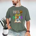 Wild About Reading Books Reader Bookworm Animals Book Lover Men's Comfort Colors T-Shirt Moss