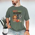 Wild About Reading Zoo Animals For Bookworm Book Reader Men's Comfort Colors T-Shirt Moss