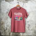 Cute Reading With My Gnomies Gnome Book Bookworm Lover Men's Comfort Colors T-Shirt Crimson