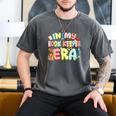 In My Book Keeper Era Librarian School Men's Comfort Colors T-Shirt Pepper