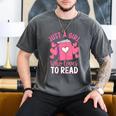 Bookworm Just A Girl Who Loves To Read Men's Comfort Colors T-Shirt Pepper