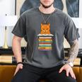 Cute Orange Tabby Cat Reading On Pile Of Books Men's Comfort Colors T-Shirt Pepper Cute Orange Tabby Cat Reading On Pile Of Books Men's Comfort Colors T-Shirt Pepper