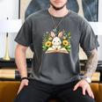 Cute Rabbit And Book Women Girls Reading Book Rabbit Lover Men's Comfort Colors T-Shirt Pepper