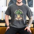 Easily Distracted By Plants And Books Men's Comfort Colors T-Shirt Pepper