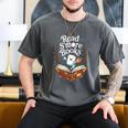 Read S'More Books Camping Outdoors Travel Campfire Men's Comfort Colors T-Shirt Pepper Read S'More Books Camping Outdoors Travel Campfire Men's Comfort Colors T-Shirt Pepper