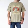 i Read Books And i Know Things Cat Reading Cat Coffee Books Men's Comfort Colors T-Shirt Khaki