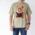 Teddy Bear Reading a Book Men's Comfort Colors T-Shirt Khaki