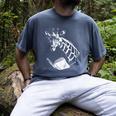 Cute Giraffe Wear Glasses Reading Book Librarian Bookworm Men's Comfort Colors T-Shirt Denim