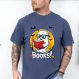 Cute Ghost Reading Book Retro Halloween Librarian Men's Comfort Colors T-Shirt Blue Jean