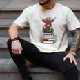 Cute Highland Cow With Book Floral Bookworm Librarian Book Men's Comfort Colors T-Shirt Ivory Cute Highland Cow With Book Floral Bookworm Librarian Book Men's Comfort Colors T-Shirt Ivory