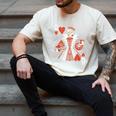 Modern Queen Of Hearts Book Lover Reading Novels Romantasy Men's Comfort Colors T-Shirt Ivory