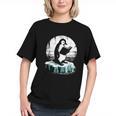 Penguin Reading A Book Vintage Graphic Bookworm Lover Graphic Youth