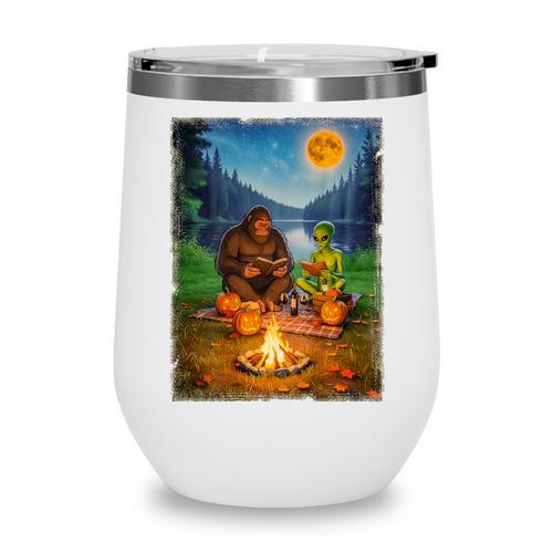 Bigfoot And Alien Reading Books Campfire Halloween Wine Tumbler - Bookorys DE