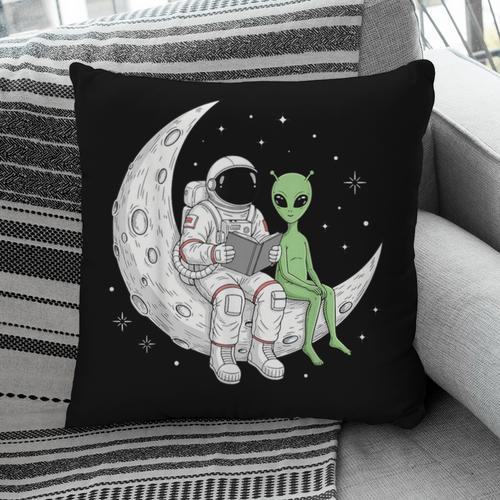 Astronaut Reading Book To Alien Moon Space Book Lover Men Pillowcase - Bookorys