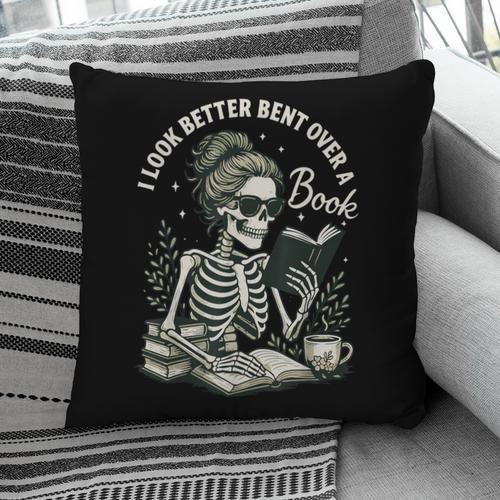 I Look Better Bent Over A Book Pillowcase - Bookorys DE