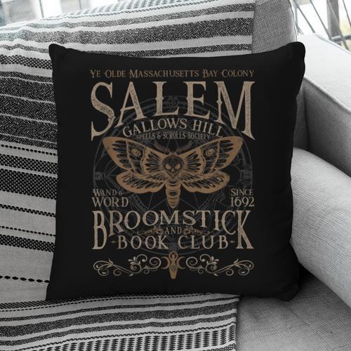 Salem Broomstick Book Club Cottagecore Moth Boho Pillowcase - Bookorys DE