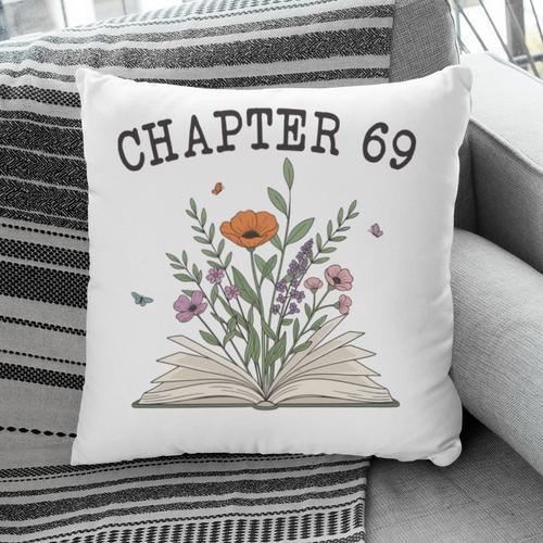 Chapter 69 Book Lovers & Readers 69th Birthday Wildflowers Pillowcase - Bookorys DE