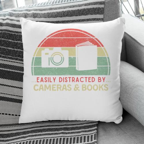 Retro Easily Distracted By Cameras & Books Photography Pillowcase - Bookorys DE