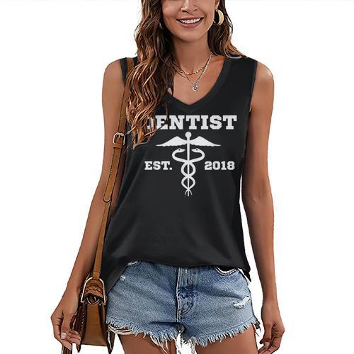 Dentist Dr Graduation T Shirt Student Dentist Est 2018 Women's V-Neck Tank Top - Best Gift Smart