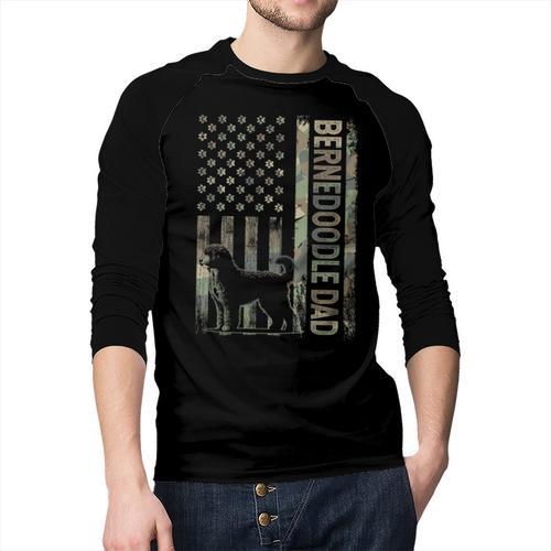 Mini Bernedoodle Dad Camo USA Flag DESIGN ON BACK Men Baseball Raglan Shirt - Father's Day Fun