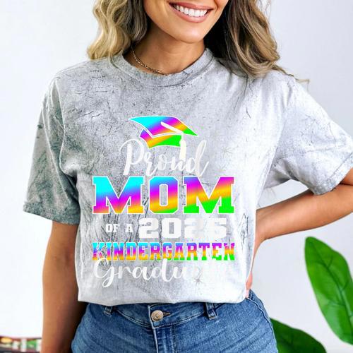 Proud Mom Of Kindergarten Graduate 2025 Graduation Mom Comfort Color Blast T-Shirt - Best Gift Smart