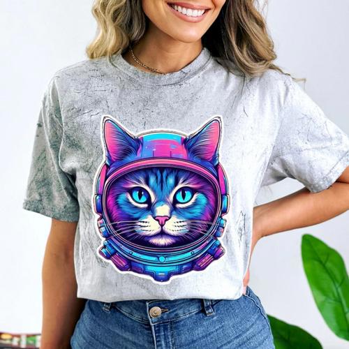 Retro 80s Cat In Space Suit Nostalgia Cat Vintage Astronaut Comfort Color Blast T-Shirt - Figerry