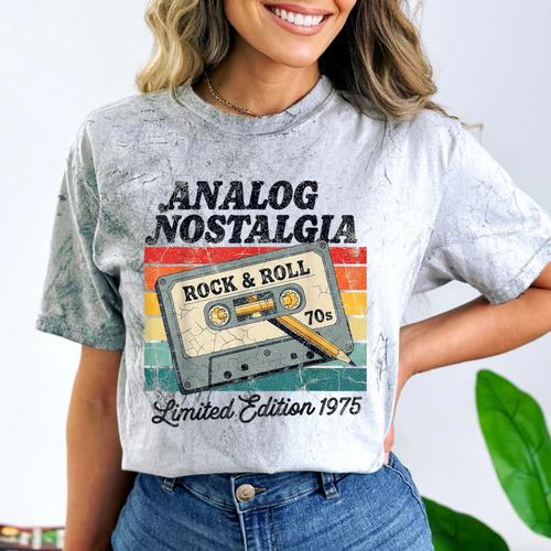 Retro Cassette Case 70s Vintage Music Analog Nostalgia Comfort Color Blast T-Shirt - Figerry